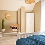בית נופש Siedlisko Na Wydmach, Sauna,podgrzewane Jacuzzi,domki Klimatyzowane,starlink Internet,parking וובה