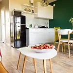 בית נופש Siedlisko Na Wydmach, Sauna,podgrzewane Jacuzzi,domki Klimatyzowane,starlink Internet,parking וובה