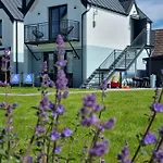 Siedlisko Na Wydmach, Sauna,podgrzewane Jacuzzi,domki Klimatyzowane,starlink Internet,parking בית נופש וובה
