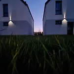 Siedlisko Na Wydmach, Sauna,podgrzewane Jacuzzi,domki Klimatyzowane,starlink Internet,parking וובה