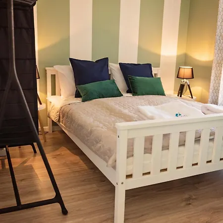 Siedlisko Na Wydmach, Sauna,podgrzewane Jacuzzi,domki Klimatyzowane,starlink Internet,parking بيت للعطل