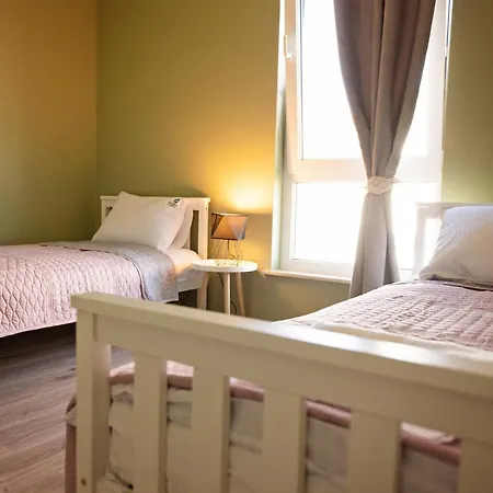 Siedlisko Na Wydmach, Sauna,podgrzewane Jacuzzi,domki Klimatyzowane,starlink Internet,parking بيت للعطل