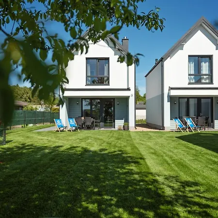 Siedlisko Na Wydmach, Sauna,podgrzewane Jacuzzi,domki Klimatyzowane,starlink Internet,parking Nyaraló Łeba