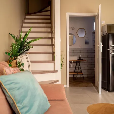 Siedlisko na wydmach, sauna,podgrzewane jacuzzi,domki klimatyzowane,starlink internet,parking Dom wakacyjny *