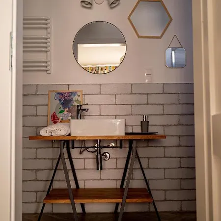 بيت للعطل Siedlisko Na Wydmach, Sauna,podgrzewane Jacuzzi,domki Klimatyzowane,starlink Internet,parking ليبا