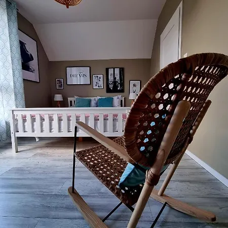 Siedlisko Na Wydmach, Sauna,podgrzewane Jacuzzi,domki Klimatyzowane,starlink Internet,parking بيت للعطل ليبا