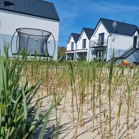 Siedlisko Na Wydmach, Sauna,podgrzewane Jacuzzi,domki Klimatyzowane,starlink Internet,parking بيت للعطل