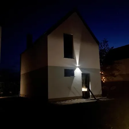 Siedlisko Na Wydmach, Sauna,podgrzewane Jacuzzi,domki Klimatyzowane,starlink Internet,parking بيت للعطل