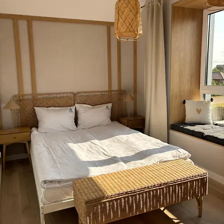 Siedlisko Na Wydmach, Sauna, Jacuzzi, Domki Klimatyzowane 莱鲍