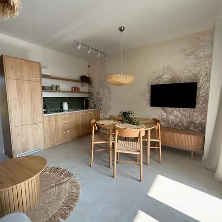 Дом отдыха Siedlisko Na Wydmach, Sauna,podgrzewane Jacuzzi,domki Klimatyzowane,starlink Internet,parking Леба