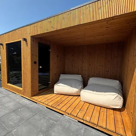 Siedlisko Na Wydmach, Sauna,podgrzewane Jacuzzi,domki Klimatyzowane,starlink Internet,parking * ليبا