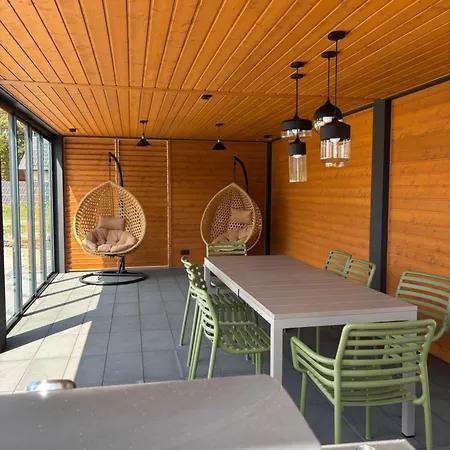 Siedlisko Na Wydmach, Sauna,podgrzewane Jacuzzi,domki Klimatyzowane,starlink Internet,parking بيت للعطل