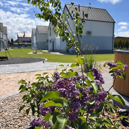 Dom wakacyjny Siedlisko Na Wydmach, Sauna,domki Klimatyzowane,starlink Internet,parking Łeba
