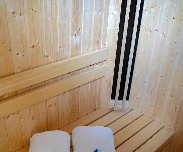 Дом отдыха Siedlisko Na Wydmach, Sauna,podgrzewane Jacuzzi,domki Klimatyzowane,starlink Internet,parking *