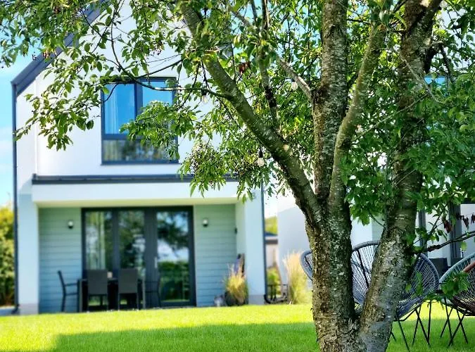 Siedlisko Na Wydmach, Sauna,podgrzewane Jacuzzi,domki Klimatyzowane,starlink Internet,parking Semesterbostad *