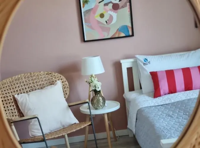 Semesterbostad Siedlisko Na Wydmach, Sauna,podgrzewane Jacuzzi,domki Klimatyzowane,starlink Internet,parking