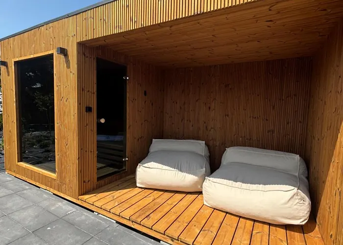 Siedlisko Na Wydmach, Sauna,podgrzewane Jacuzzi,domki Klimatyzowane,starlink Internet,parking * Łeba