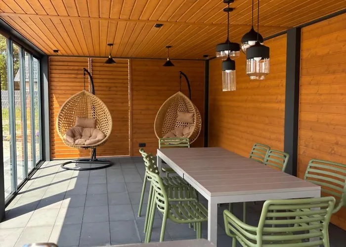 Siedlisko Na Wydmach, Sauna,podgrzewane Jacuzzi,domki Klimatyzowane,starlink Internet,parking Nyaraló